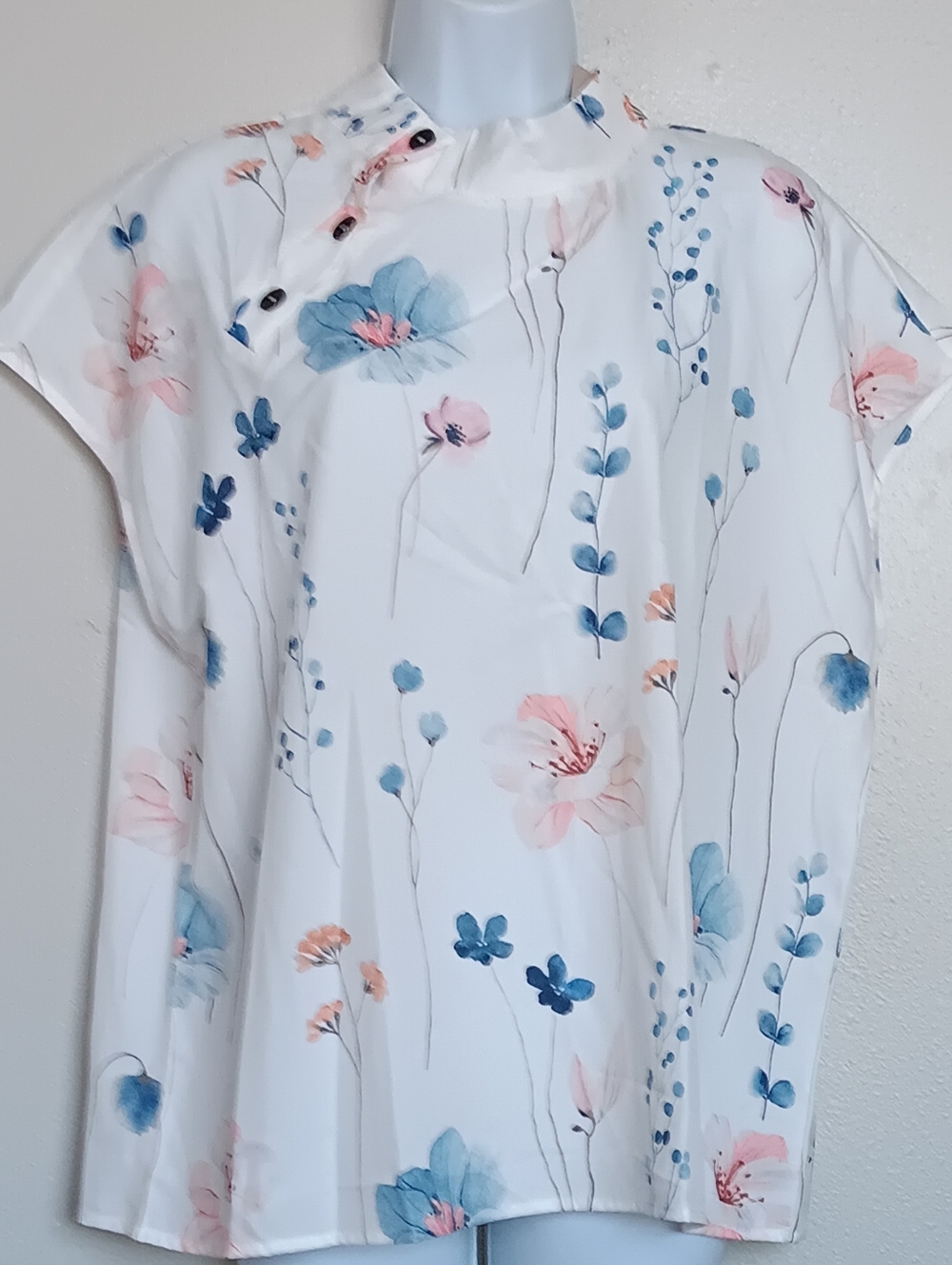 Emery Rose Floral Button-Neck Women's Top White/Blue/Pink Flowers XL  NWT